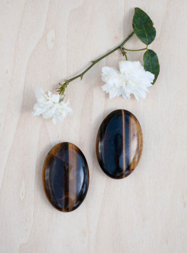 Tiger Eye Palm Stone