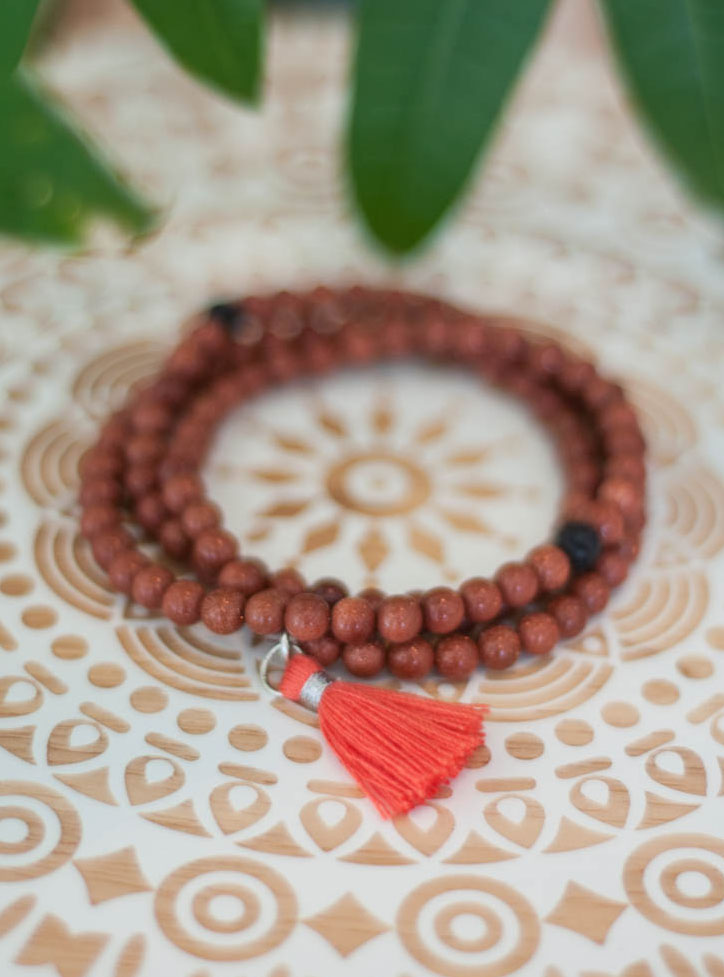 Goldstone 6mm Stretchy Mala Beads